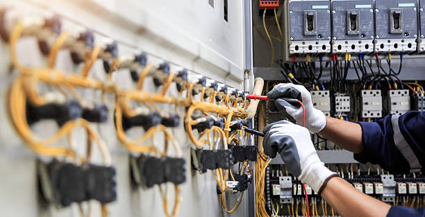 Professional Electrician technician working in Irvine, CA